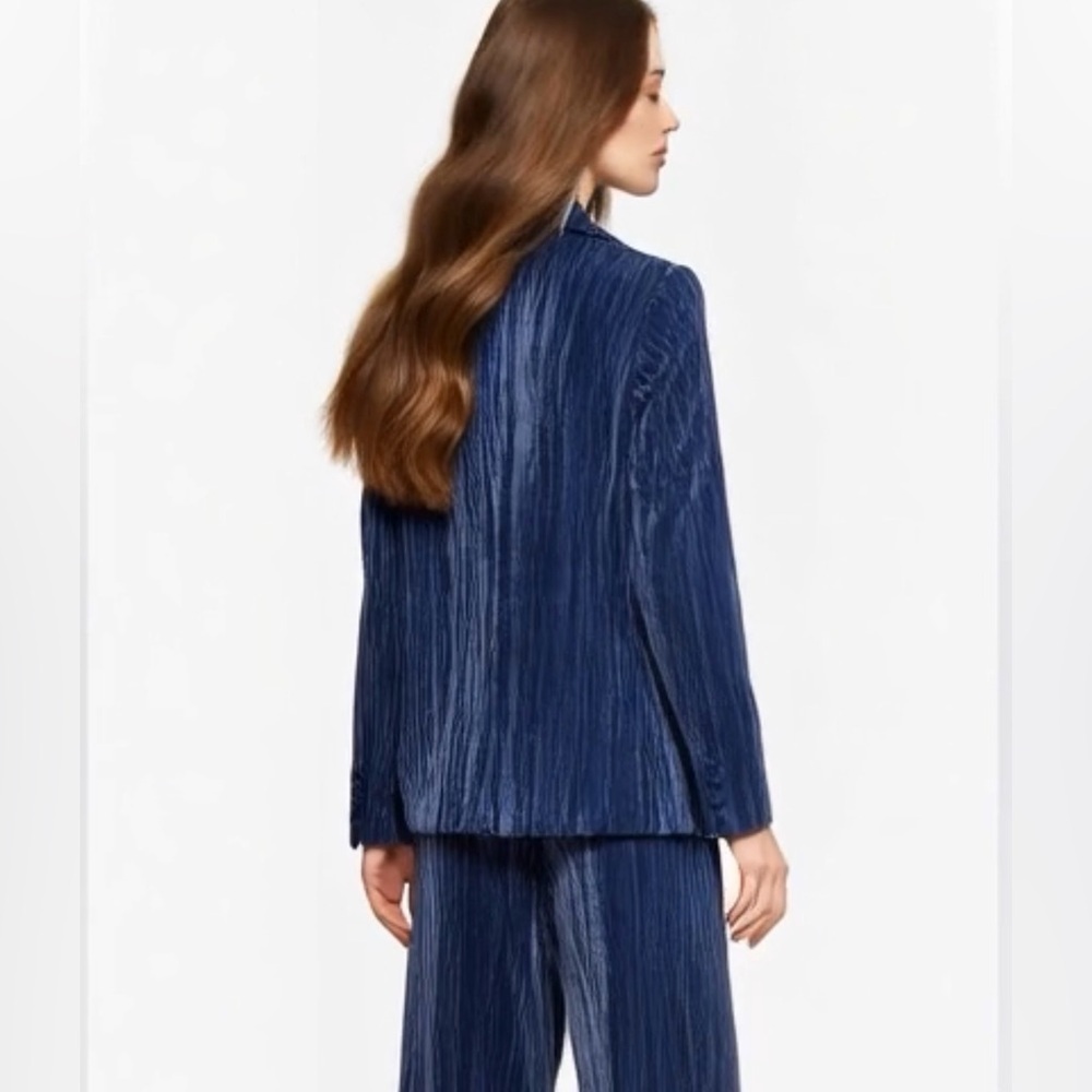 TOPSHOP Crinkle Velvet Jacket - Picture 4 of 13